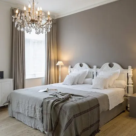 Bed & Breakfast Engelen Aan De Waterkant