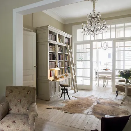 Bed & Breakfast Engelen Aan De Waterkant 3*